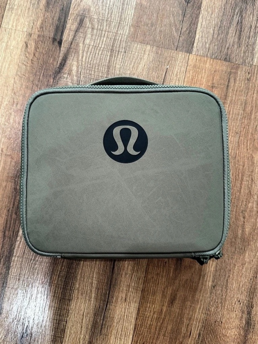 Lululemon Olive green Lunch Box 3.5L
